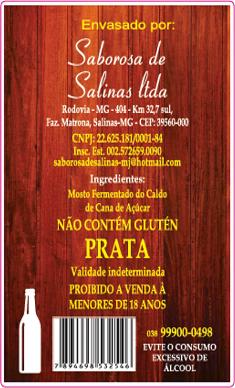 Rótulo traseiro antigo: fundo de madeira com textos em amarelo e branco, código de barras e silhueta de garrafa.